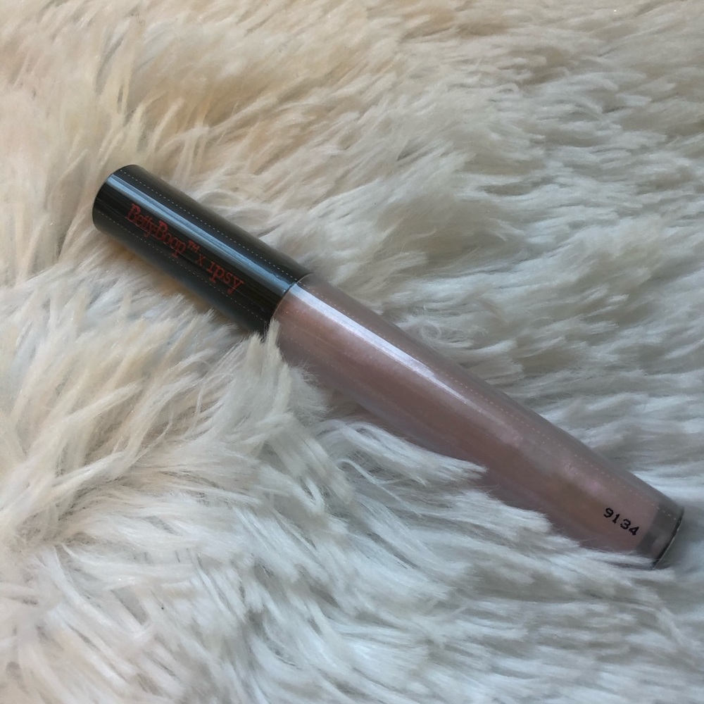 Lip gloss